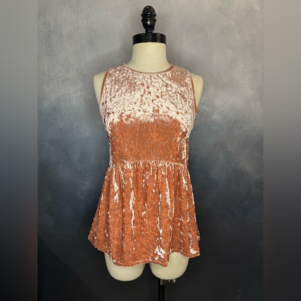 Knox Rose Crushed Pink Velvet Sleeveless Top - Picture 5 of 10